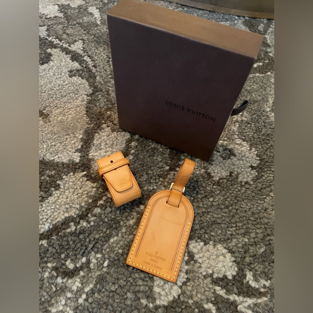 Louis Vuitton Luggage Tag and Poignet